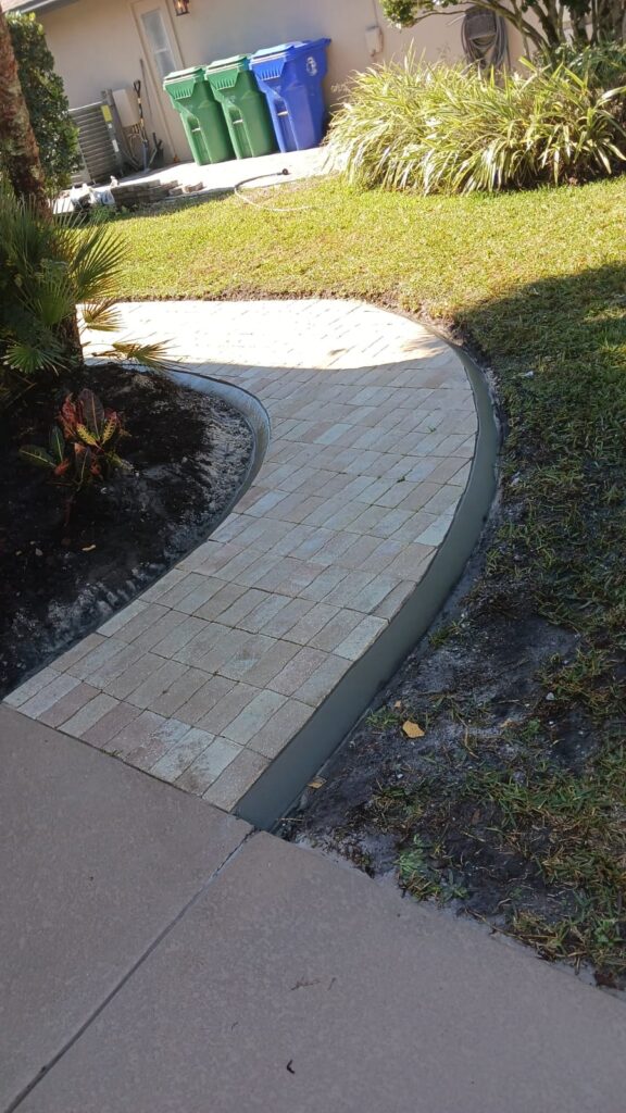 Beautifully installed brick pavers in Winter Garden, FL by Murray Outdoor | Clermont #1 Lawn Care Service | Clermont Brick Pavers Contractor | Clermont Lawn Maintenance Service | Clermont Sod Contractor | Custom Docks Contractor Clermont | Custom Outdoor Kitchens Contractor Clermont | MurrayOutdoor.net